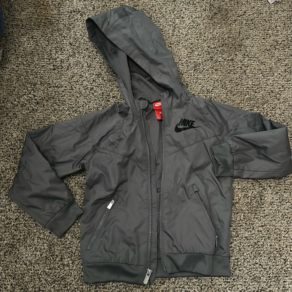 NWOT!! Nike Windbreaker!! Sz YM/6